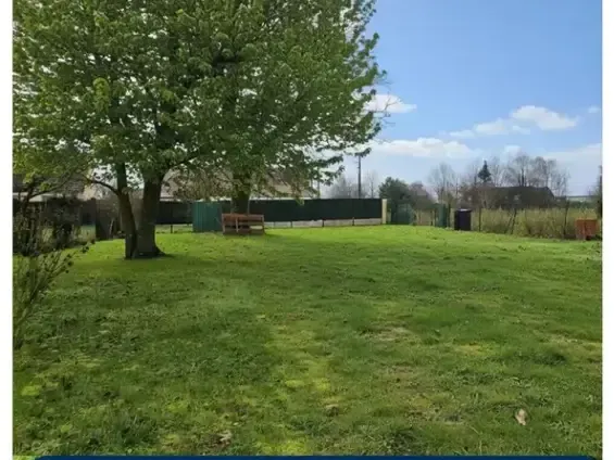 Photo Terrain à Iverny au prix de 110 000€