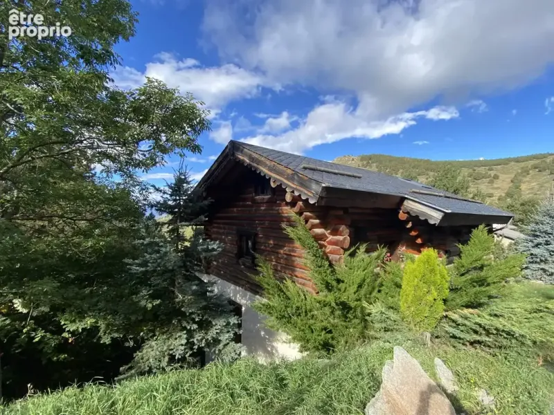 Photo Maison à Egat au prix de 695 000€