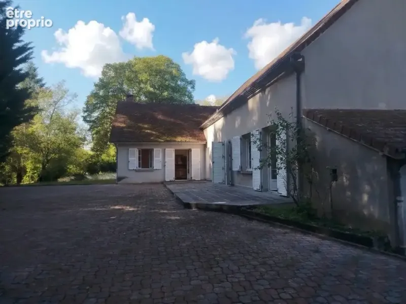 Photo Maison à Saint-Sylvestre-Pragoulin au prix de 345 000€