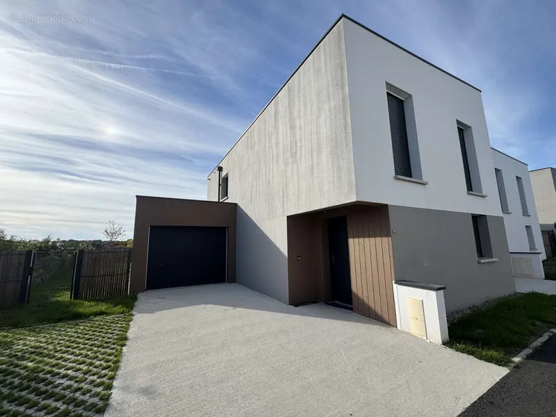 Photo Maison à Artigues-Pres-Bordeaux au prix de 375 000€