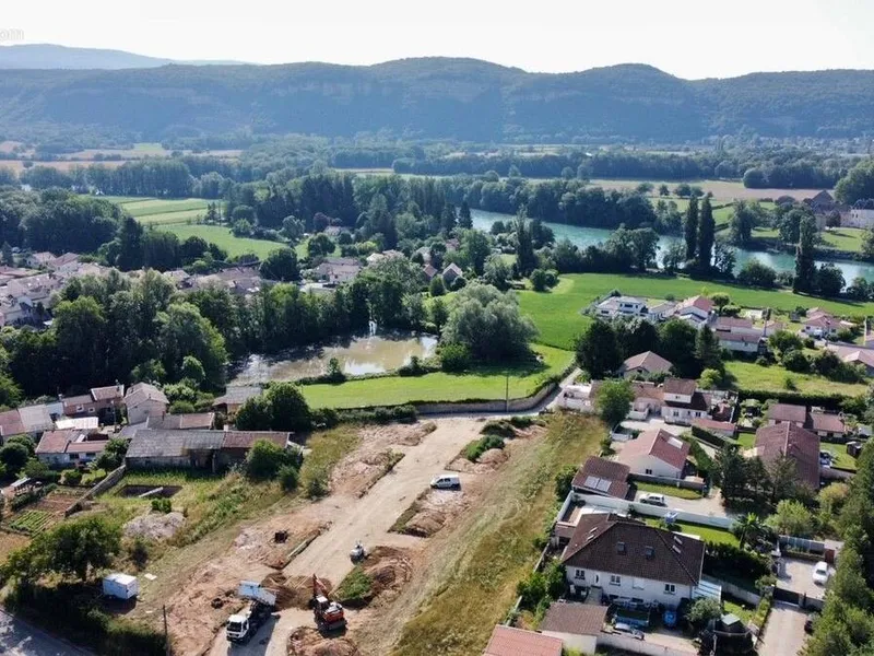 Photo Terrain à Lagnieu au prix de 154 000€