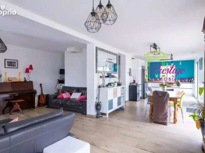Photo Maison à Le Mesnil-Le-Roi au prix de 1 090 000€