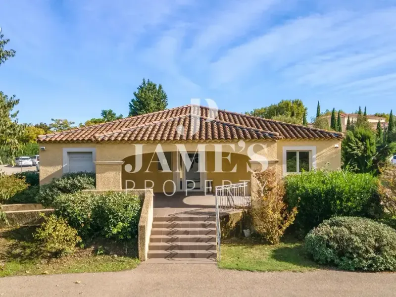 Photo Commerce à Eyragues au prix de 985 000€