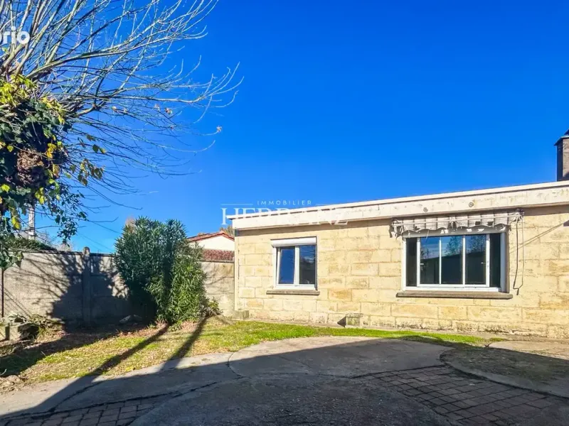 Photo Maison à Ambares-Et-Lagrave au prix de 179 700€