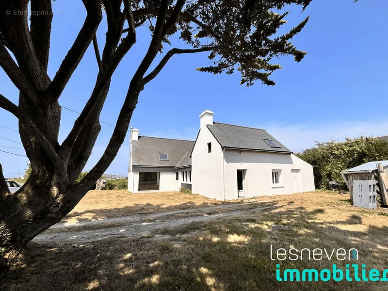 Photo Maison à Brignogan-Plage au prix de 327 600€