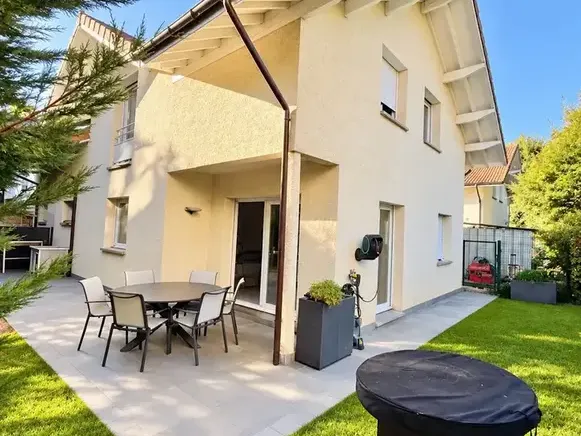 Photo Maison à Saint-Genis-Pouilly au prix de 560 000€