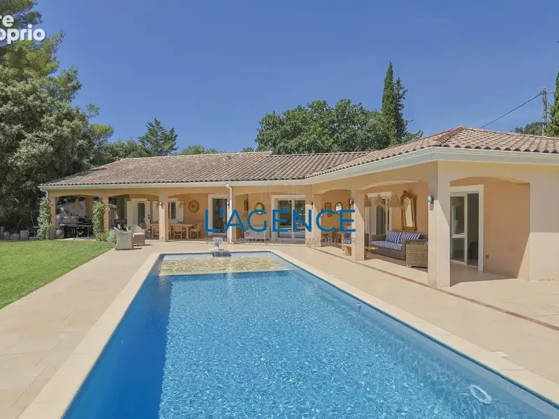 Photo Maison à Sollies-Pont au prix de 945 000€