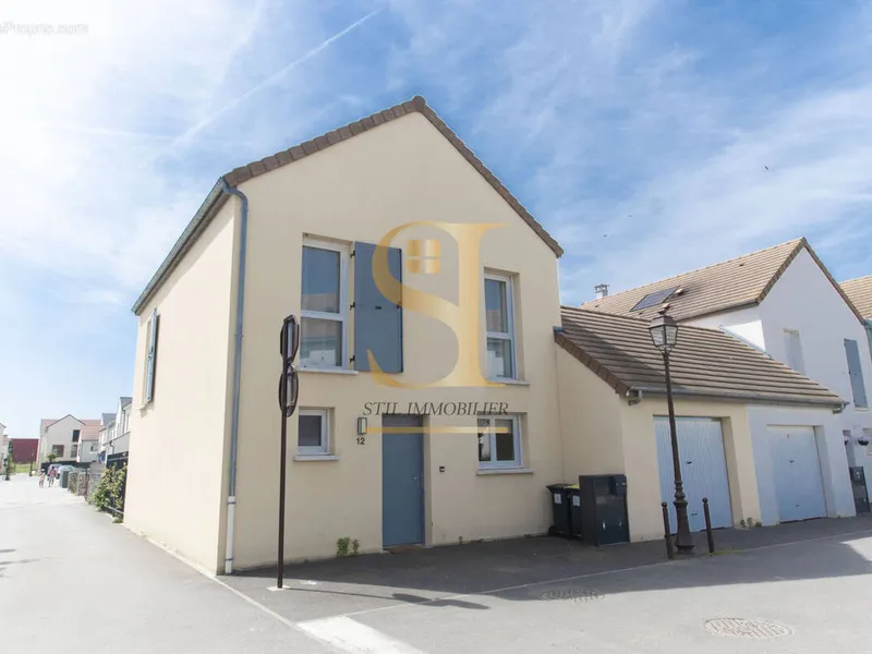 Photo Maison à Ormoy au prix de 319 900€