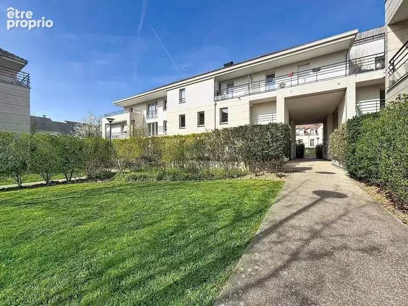 Photo Appartement à Montigny-Le-Bretonneux au prix de 355 950€