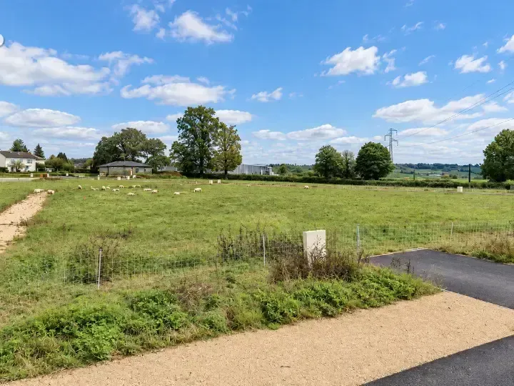 Photo Terrain à Naucelles au prix de 54 694€