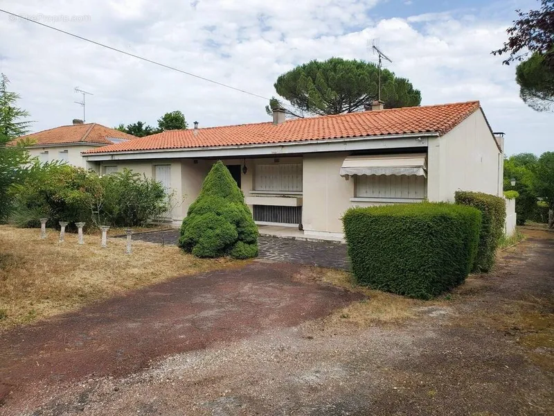 Photo Maison à Champniers au prix de 159 500€
