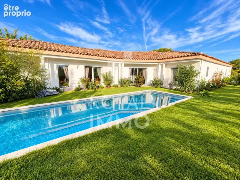 Photo Maison à Six-Fours-Les-Plages au prix de 1 365 000€