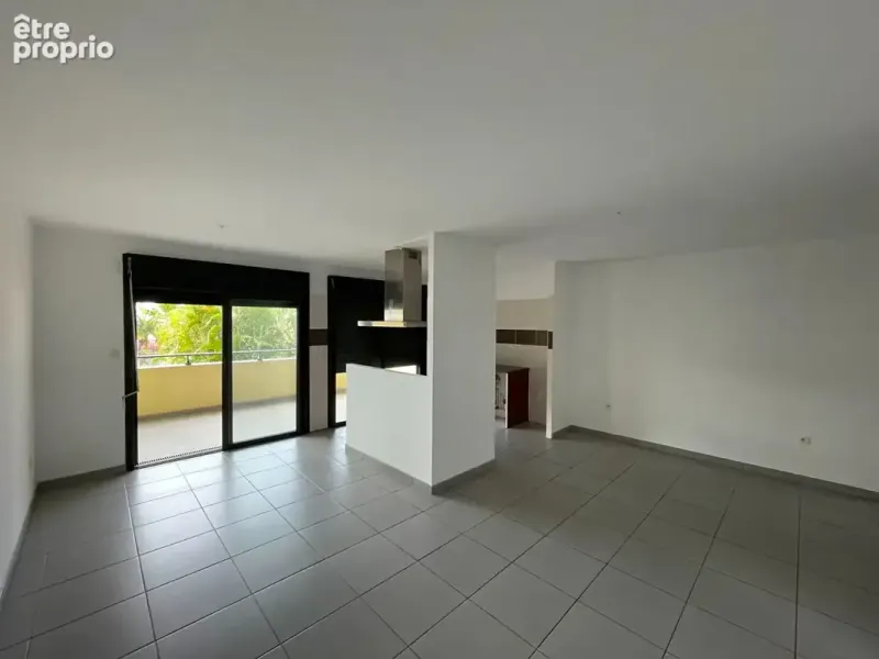 Photo Appartement à Saint-Denis au prix de 205 000€