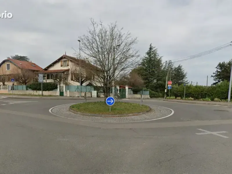 Photo Parking à Craponne au prix de 66 000€