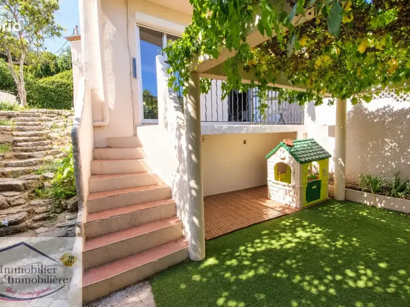 Photo Maison à Cuers au prix de 299 000€