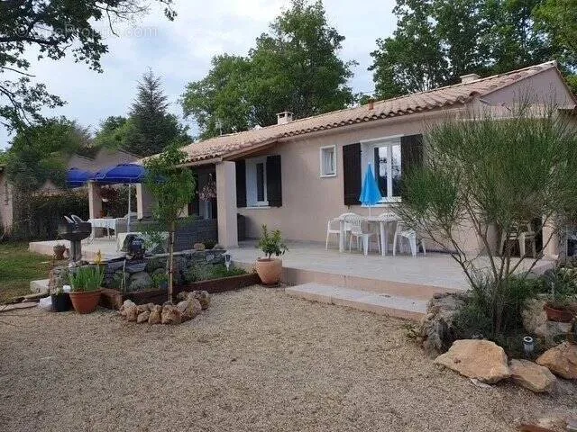 Photo Maison à Regusse au prix de 319 000€