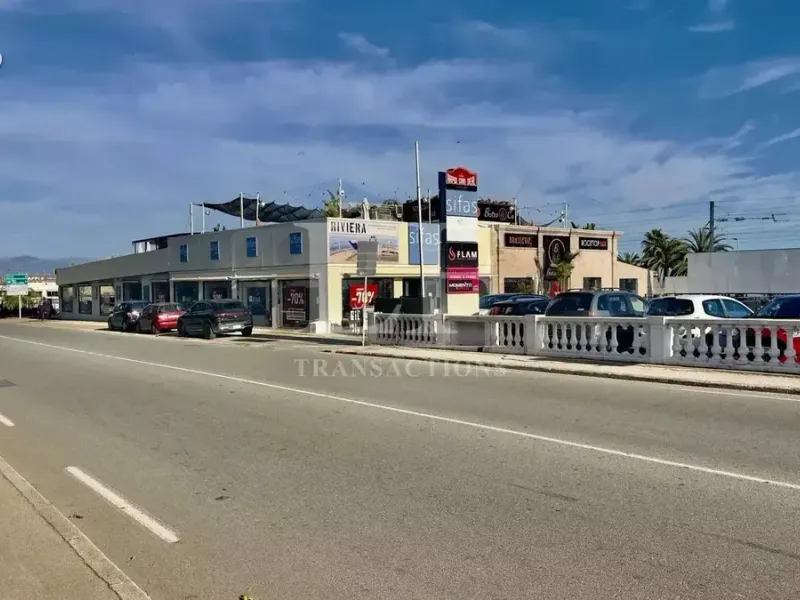 Photo Commerce à Antibes au prix de 11 440 000€