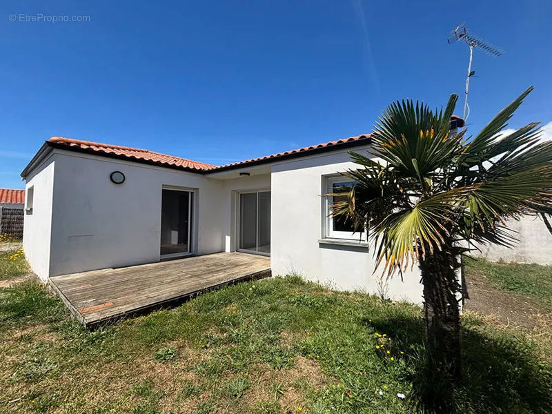 Photo Maison à Saint-Hilaire-De-Riez au prix de 330 190€