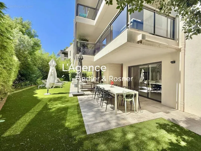 Photo Appartement à Saint-Tropez au prix de 4 550 000€