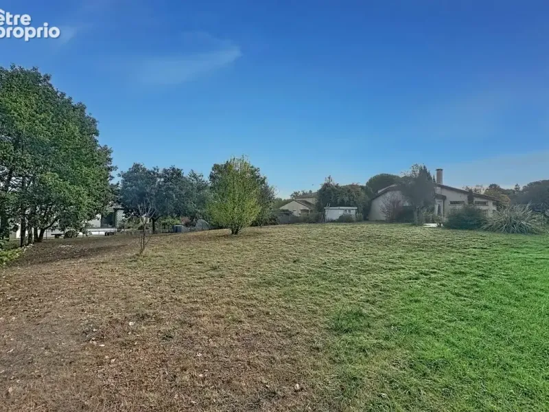Photo Terrain à Cepet au prix de 150 000€