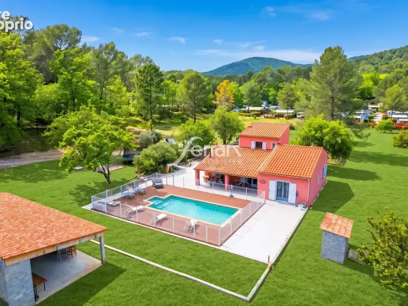 Photo Maison à Callas au prix de 940 000€