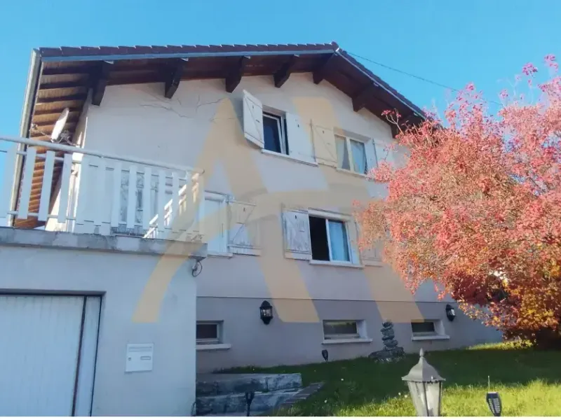 Photo Maison à Orchamps-Vennes au prix de 240 000€