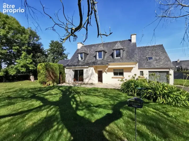 Photo Maison à Caouennec-Lanvezeac au prix de 327 700€