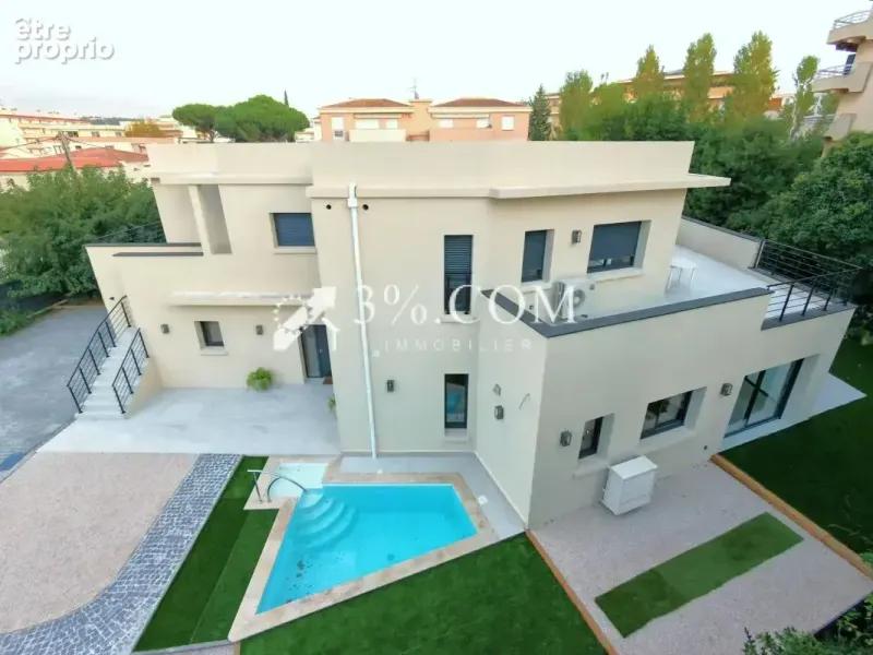 Photo Maison à Saint-Raphael au prix de 1 236 000€