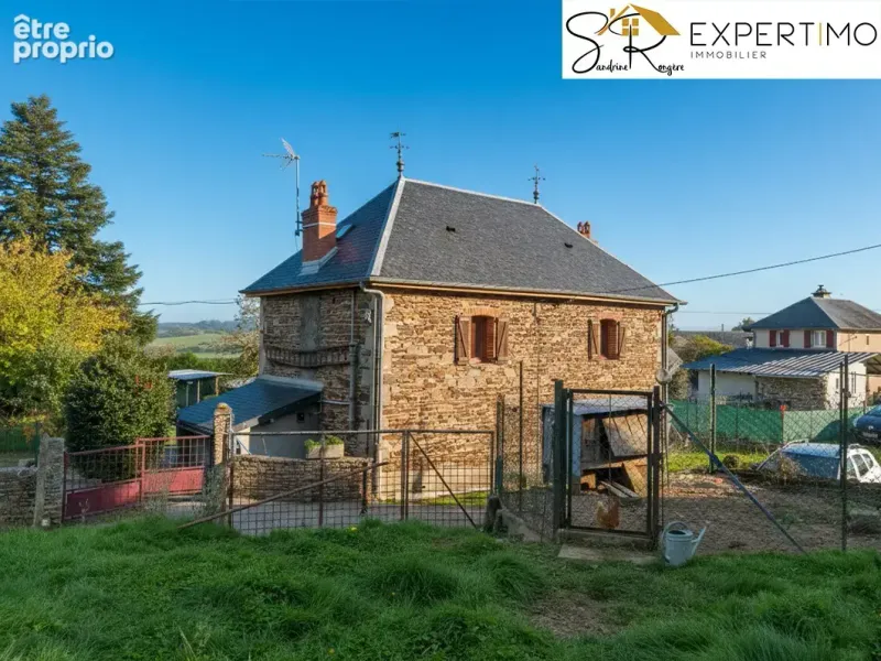 Photo Maison à Sainte-Christine au prix de 127 000€