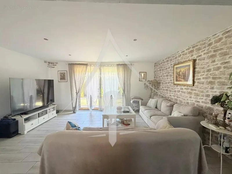 Photo Maison à Lagardelle-Sur-Leze au prix de 299 900€