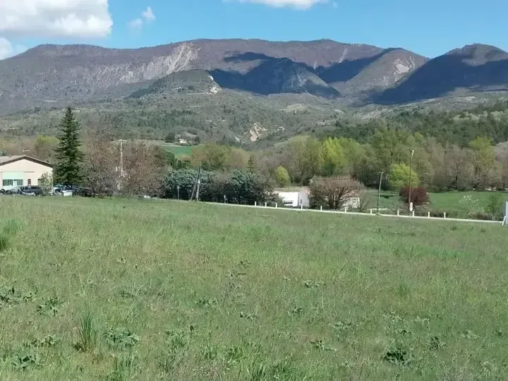 Photo Terrain à Thoard au prix de 61 600€