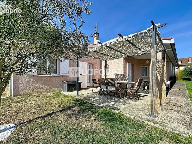 Photo Maison à Villars-Les-Dombes au prix de 369 000€