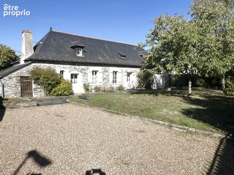 Photo Maison à Saint-Barthelemy-D'anjou au prix de 834 000€