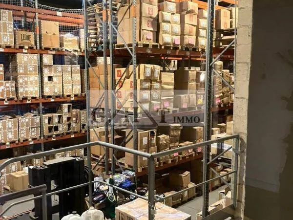 Photo Commerce à Villetaneuse au prix de 3 300 000€