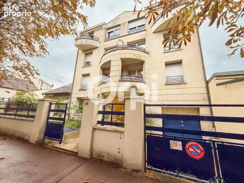 Photo Appartement à Le Raincy au prix de 189 000€