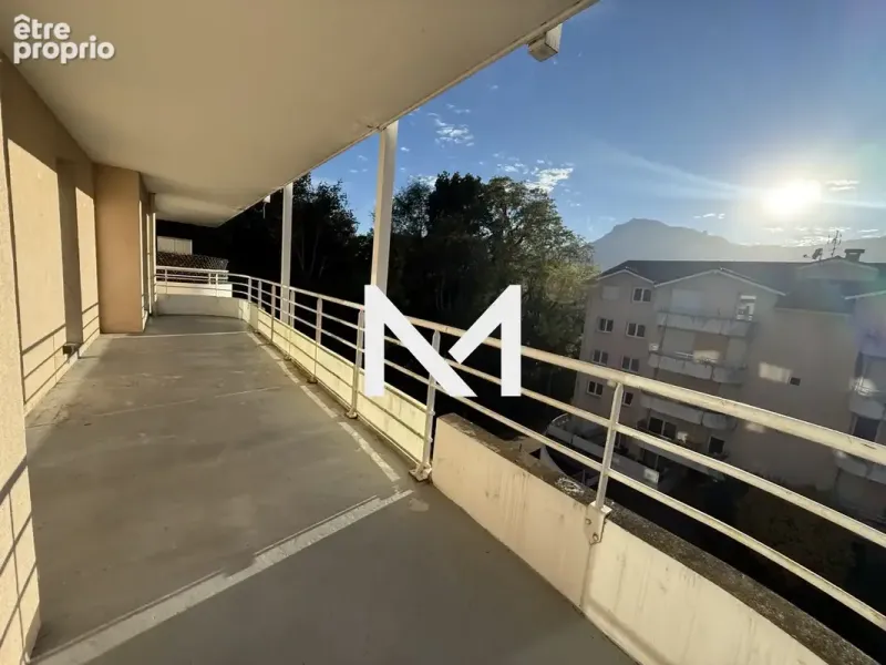 Photo Appartement à Saint-Martin-Le-Vinoux au prix de 185 000€