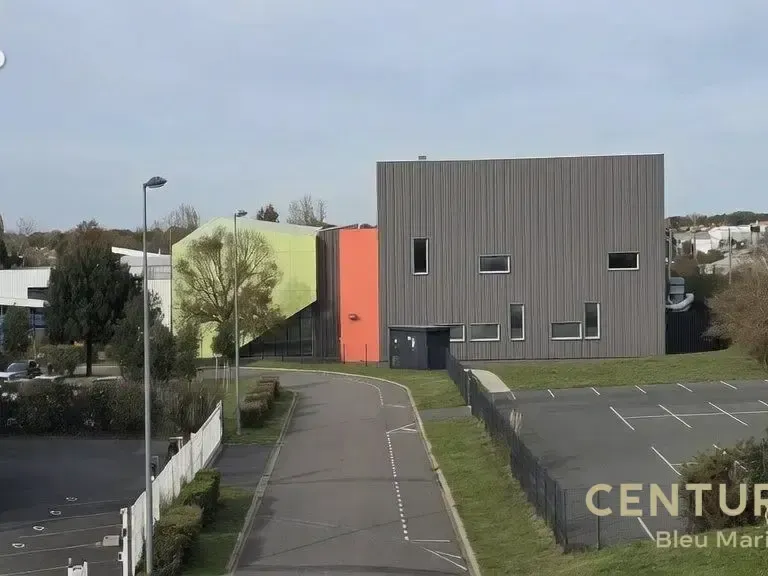 Photo Commerce à L'ile-D'olonne au prix de 4 160 000€
