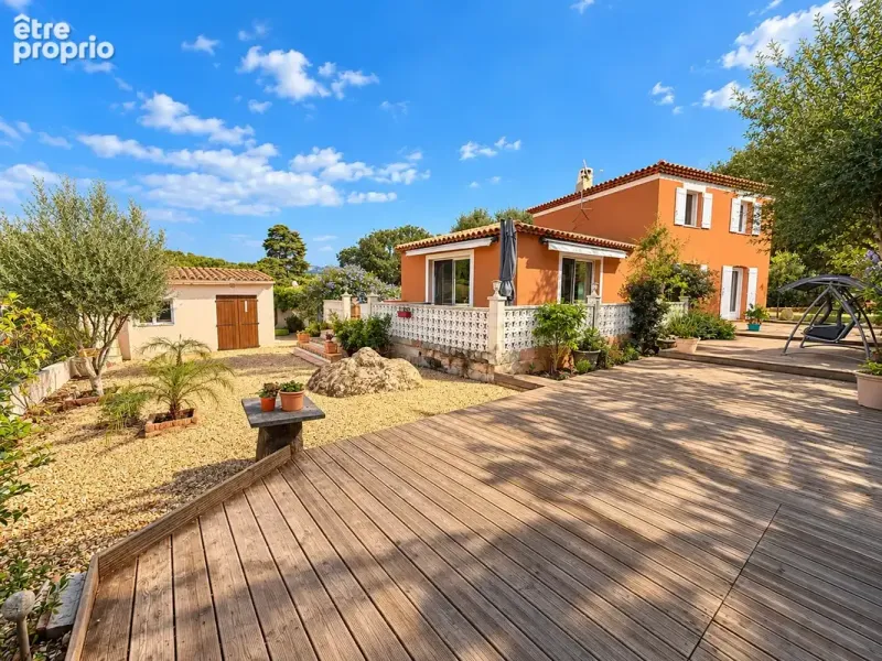 Photo Maison à Six-Fours-Les-Plages au prix de 565 000€