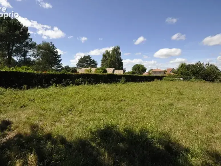 Photo Terrain à Marles-En-Brie au prix de 210 000€
