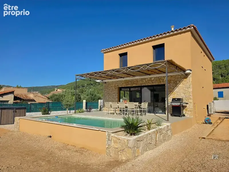 Photo Maison à Cuges-Les-Pins au prix de 599 000€