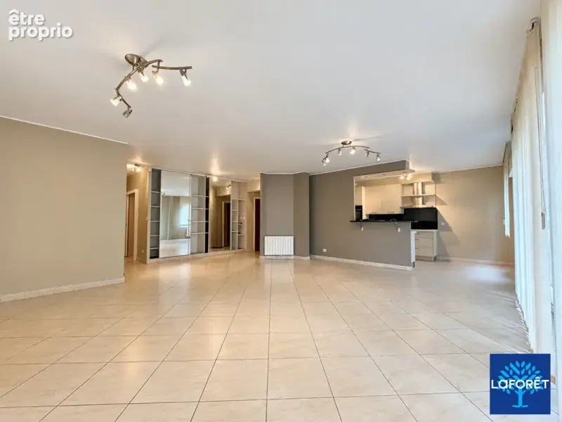 Photo Appartement à Valenciennes au prix de 309 000€