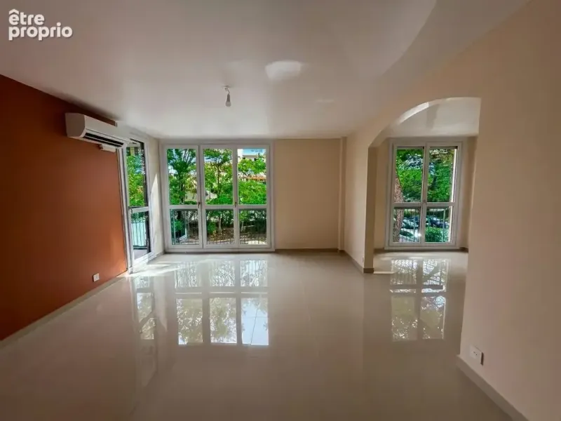 Photo Appartement à Saint-Raphael au prix de 260 000€