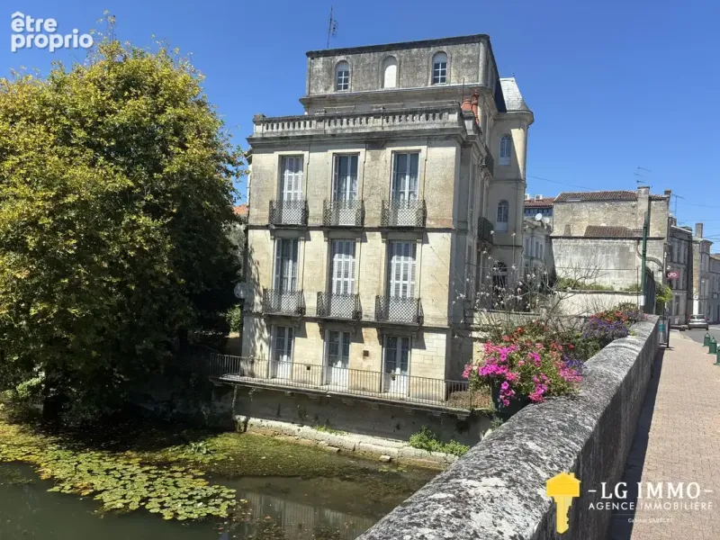 Photo Maison à Jonzac au prix de 598 000€