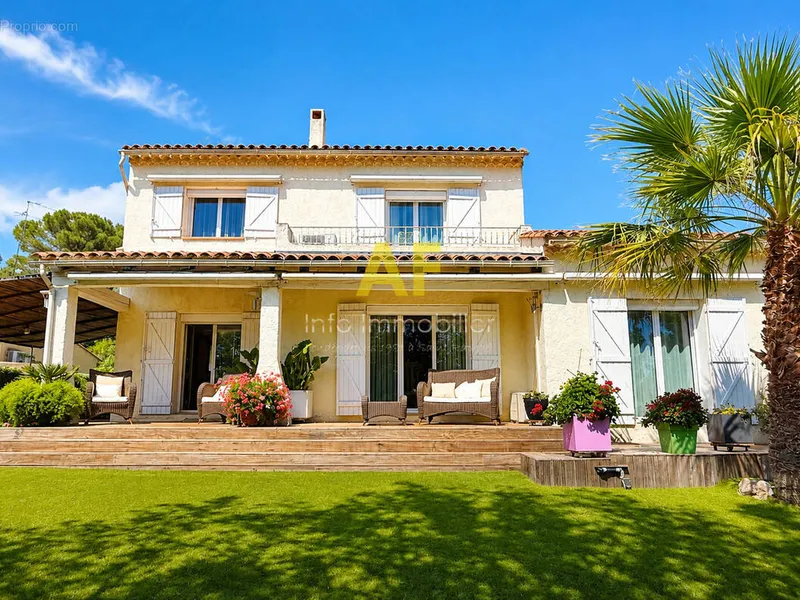 Photo Maison à Saint-Raphael au prix de 695 000€