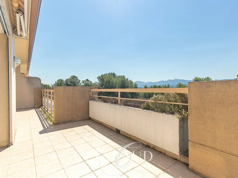 Photo Appartement à Bouc-Bel-Air au prix de 349 000€