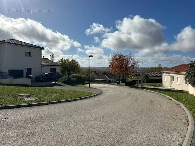 Photo Terrain à Villefranche-De-Lauragais au prix de 75 000€
