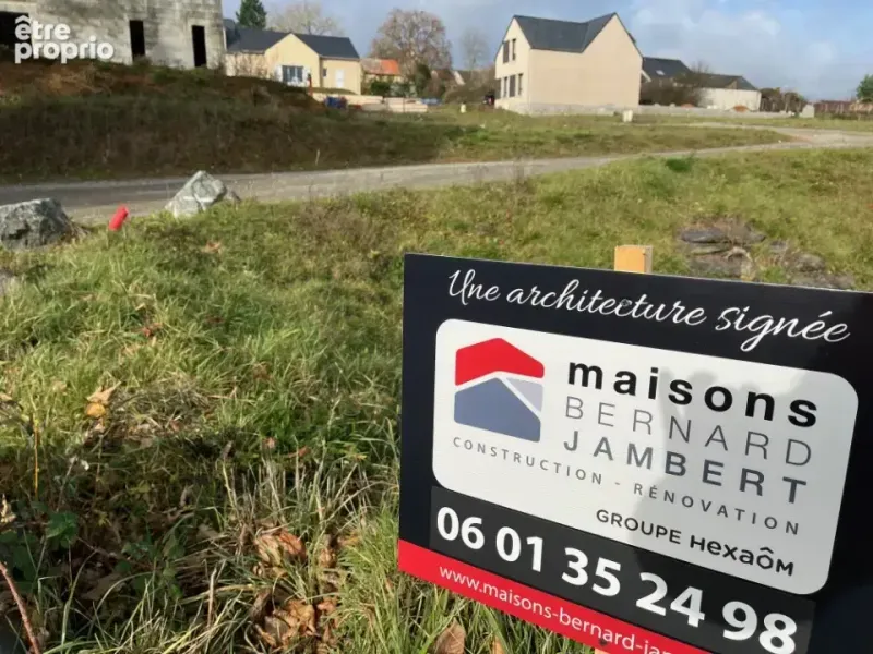 Photo Terrain à Pouille-Les-Coteaux au prix de 45 000€