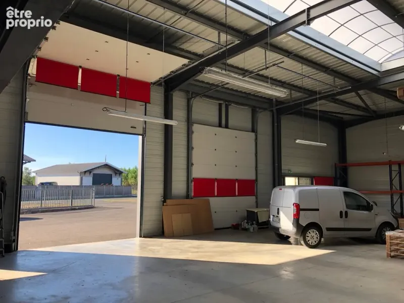 Photo Commerce à Le Barp au prix de 451 500€