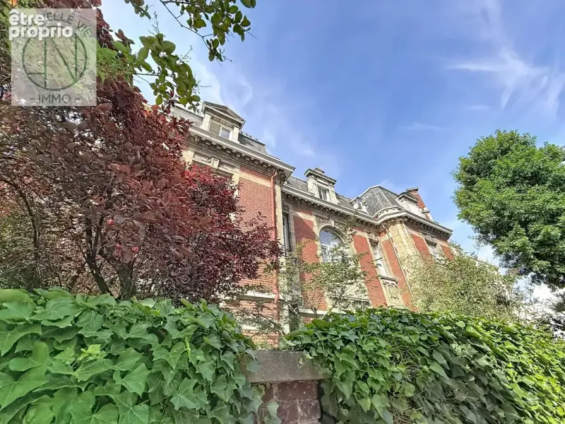 Photo Appartement à La Madeleine au prix de 749 900€