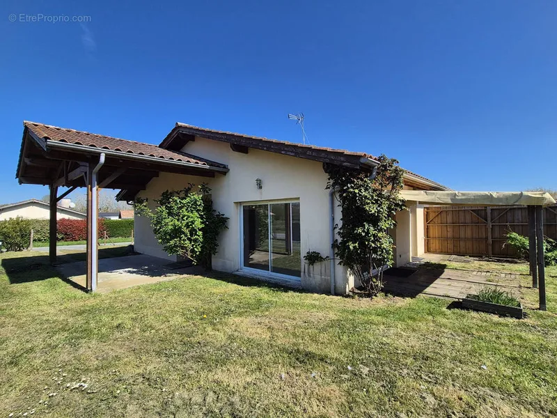 Photo Maison à Morizes au prix de 158 360€